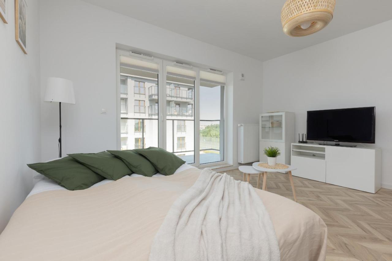 Ursus Sunny Studio For 4 Guests With Parking & Balcony By Noclegi Renters Warszawa Exteriör bild